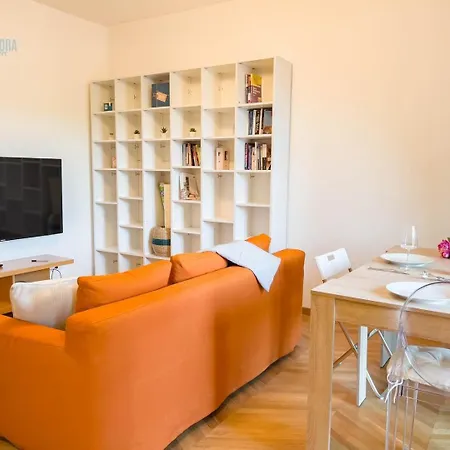 Апартаменти Cappello 9 Tirabora Short Rent *