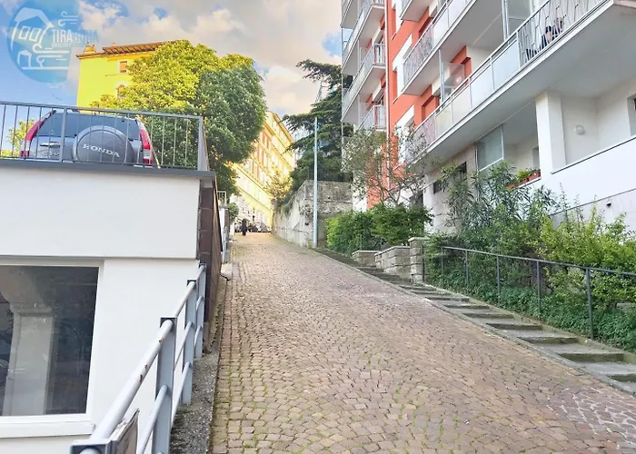 Cappello 9 Tirabora Short Rent Апартаменти Трієст
