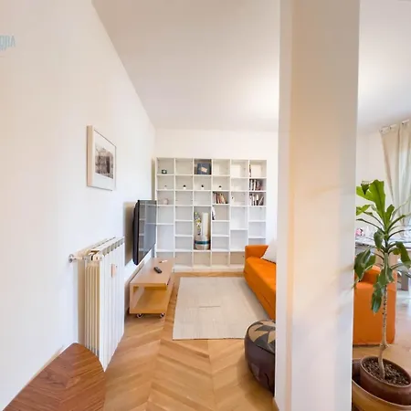 Daire Cappello 9 Tirabora Short Rent Trieste