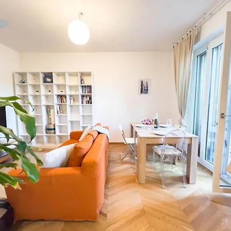 Daire Cappello 9 Tirabora Short Rent Trieste