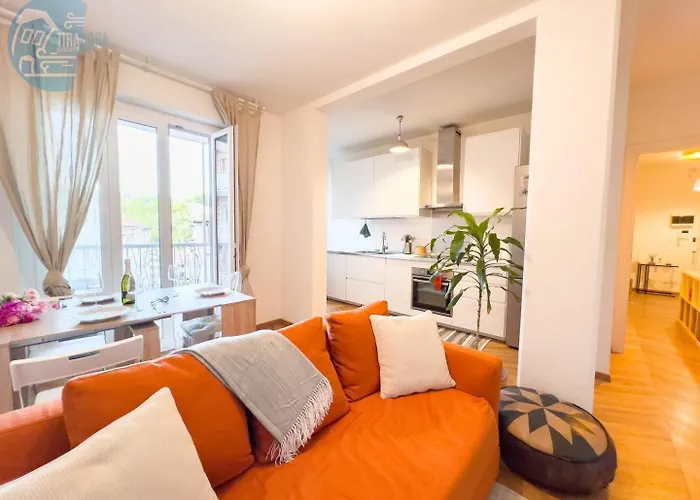 Cappello 9 Tirabora Short Rent Trieste